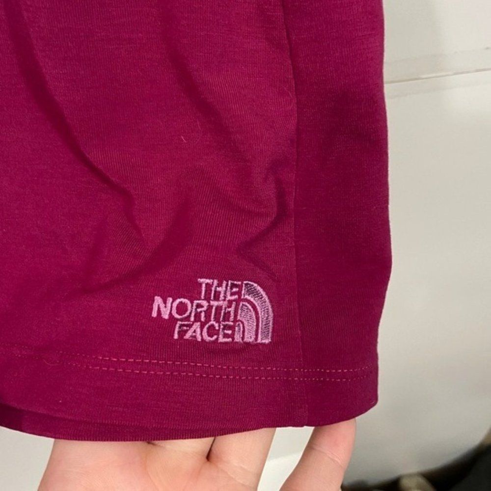 The North Face Berry Built In Bra Active Tank Top - Picture 3 of 6